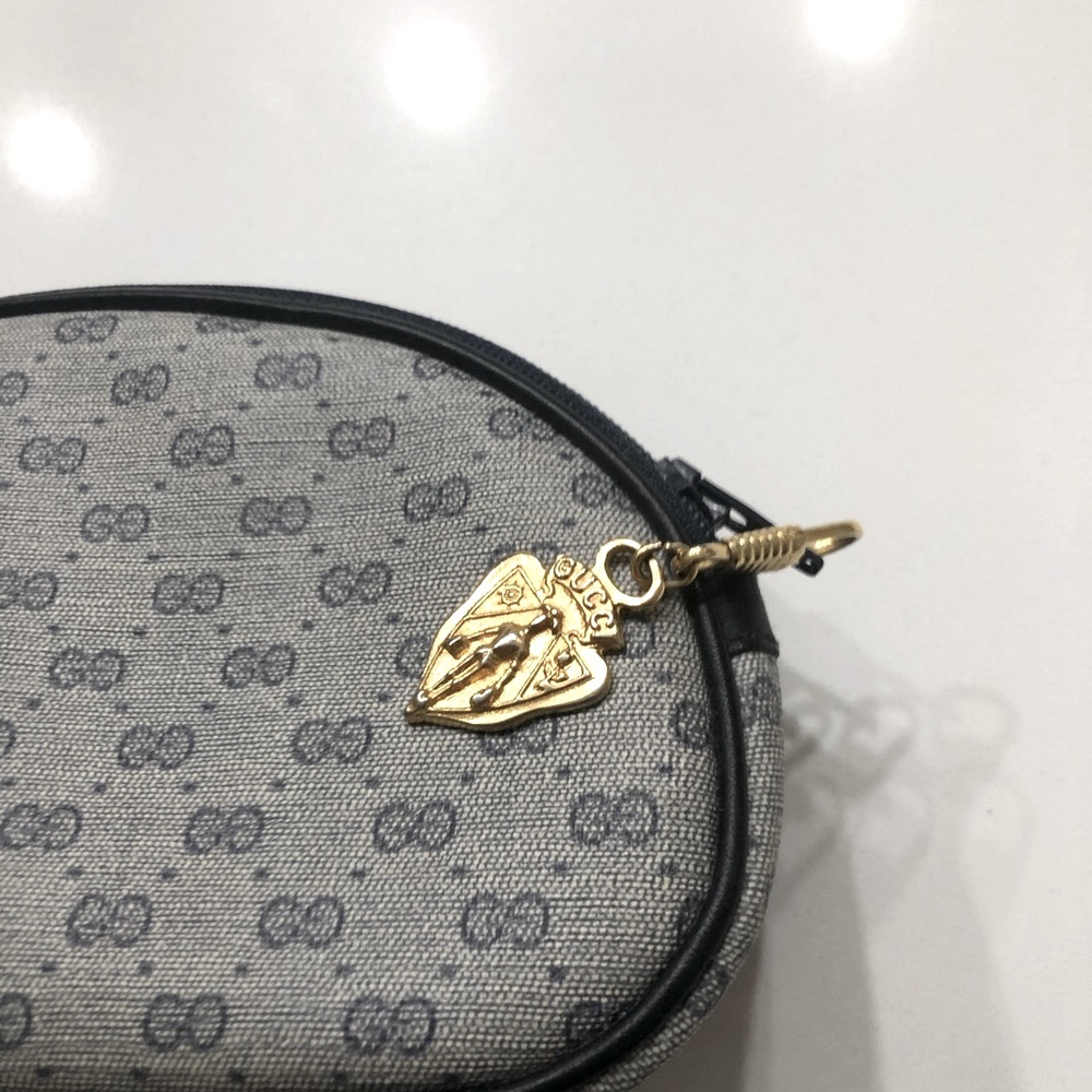 Authentic 💯Gucci blue Monogram cosmetic Bag! - Picture 9 of 16